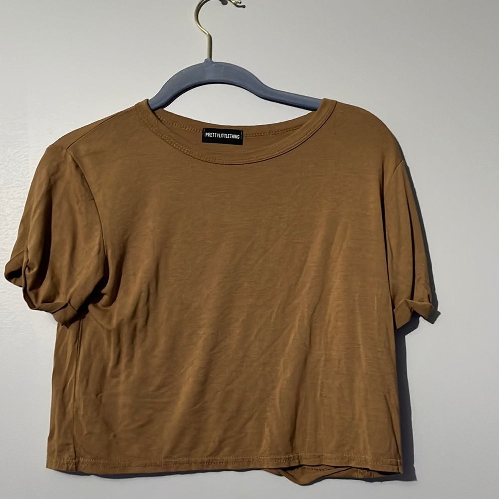 Prettylittlething Crop Top